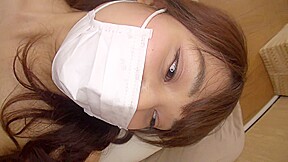 二十歳のブラウンショートカットの美裸身に生中出し