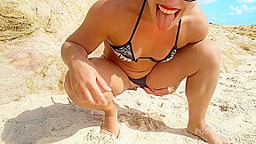 drinking pee on the public beach in front of people, HIGH RISK - PissVids