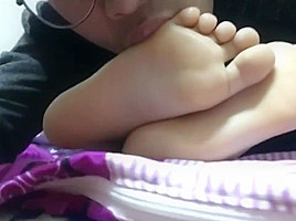 feet licking