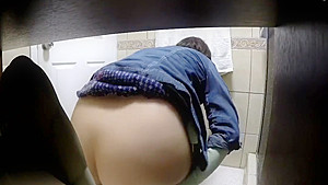 hz wc many girls
