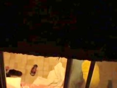 la vecina de abajo