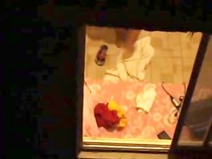 la vecina de abajo
