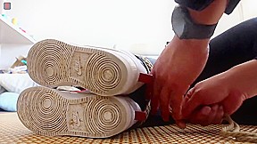 小凡 白衬衣牛仔裤驷马调教