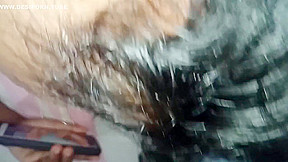 එය වලක බලනව
