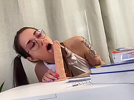 [polska Dziewczyna] Niegrzeczna Uczennica Robi Joi I Odlicza Do Spustu!