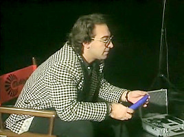 roberto malone cogiendo en el set