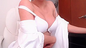 sophia latina toda de branca