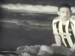 tapes a dude with soccer shirt fucking a partyslut at the beach