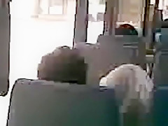 tapes an arab hijab girl blowing her bf's cock in a public bus