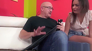 teen 18+ tongued by grandpa
