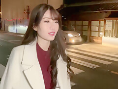 0000272_巨乳スレンダーの日本人女性がグラインド騎乗位するセックス