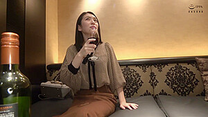 0002535_ニホン女性が大量潮吹きするガンハメのエチ合体